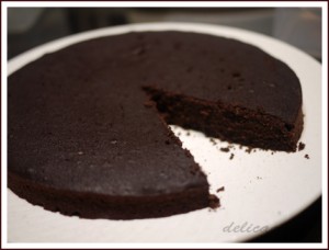 Red wine chocolate cake with mascarpone cream