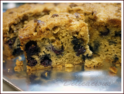 blueberry crumb cake