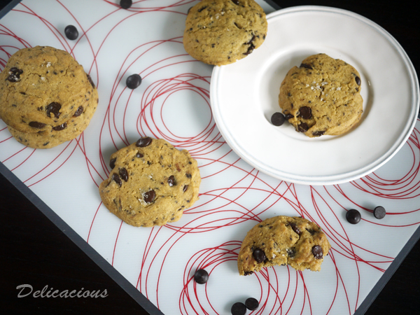 Salted coffee and choco chip cookies | Delicacious