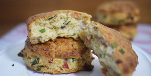 bacon parmesan scallion scones | Delicacious