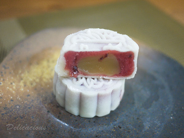 red wine snow skin mooncakes | Delicacious