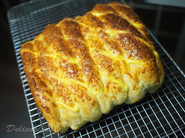 Old Fashioned Cheese Bread