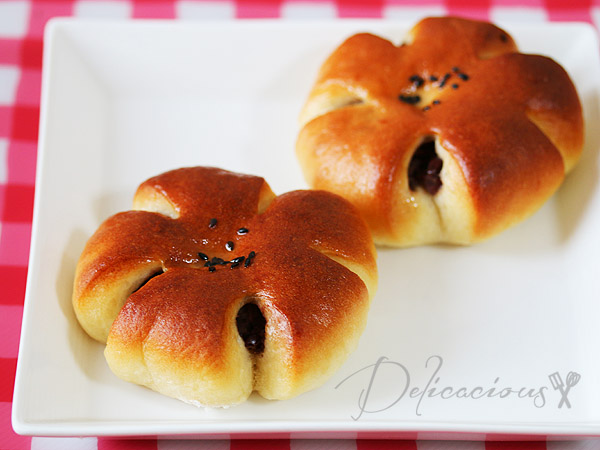 Red Bean Anpan Bun